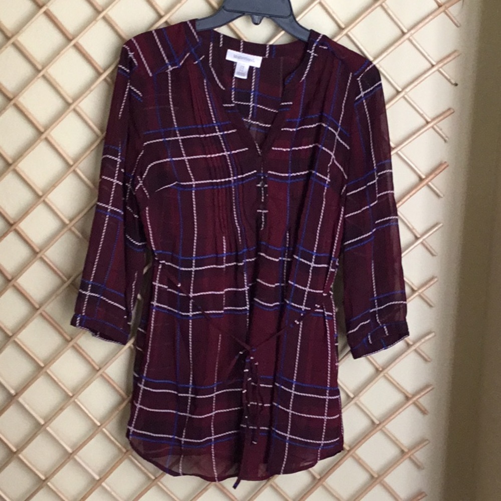 MOTHERHOOD MATERNITY size M dress/top sheer sleeves